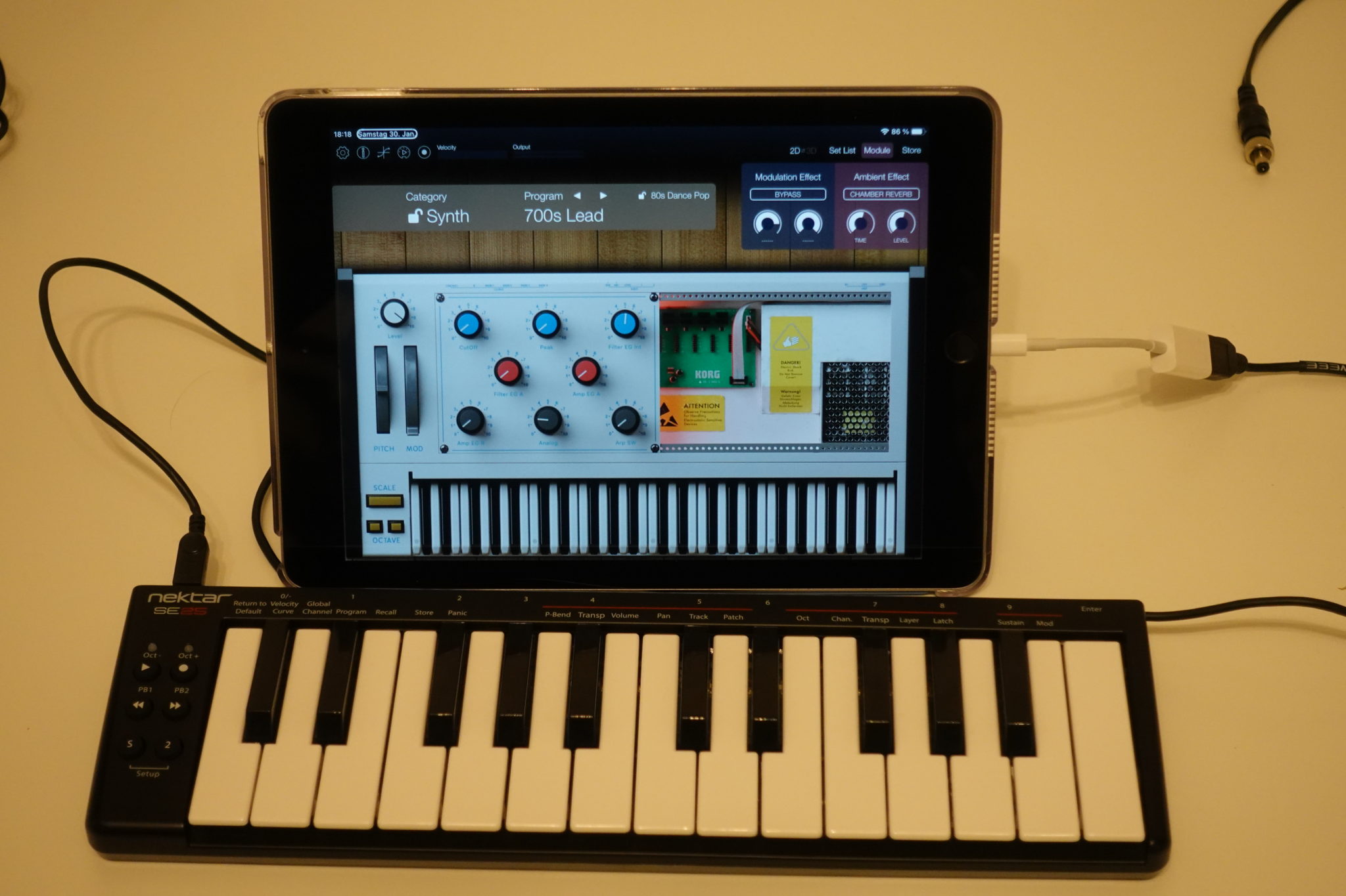 Test: Nektar SE25, MidiPlus X6 Mini, kompakte Controller-Keyboards ...