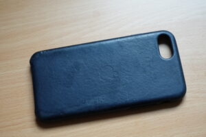 Apple Leather Case for iPhone SE