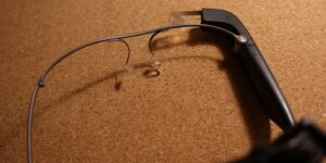 Envision Glasses Oberseite mit Taste